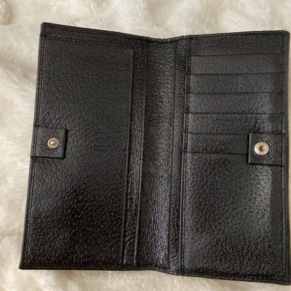 Gucci - Picture 3 of 11